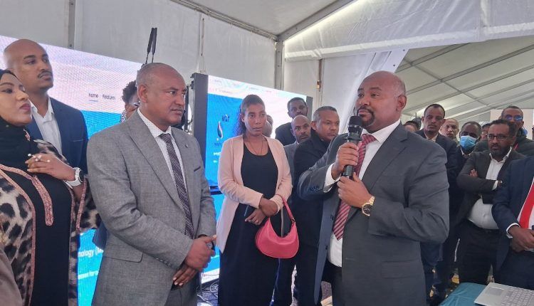 ከወረቀት ንክኪ ነጻ የሆነ አገልግሎት መስጠት የሚያስችል ቴክኖሎጂ ተመረቀ